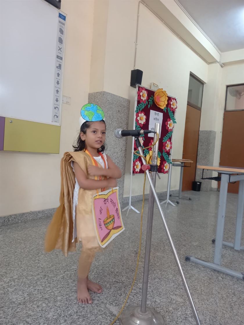 Hindi Poem Recitation Competition[Pre-Primary]